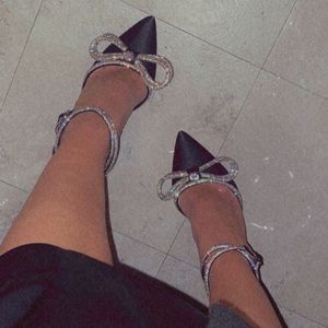 *sold* Mach & Mach inspired black diamond pump